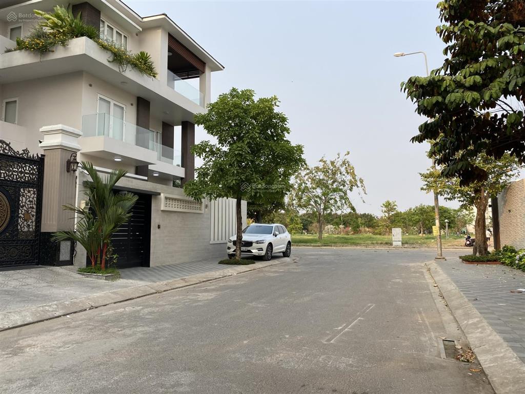 Bán gấp lô đất biệt thự cực đẹp 15m x 16m (240m2), mt đường rộng 12m đặng thùy trâm, bình thạnh
