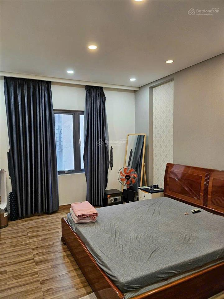 Cho thuê nhà 3 tầng, đường nhựa rộng 12m, đặng thùy trâm, bình thạnh, dt 4m x 20m, cách mt 60m