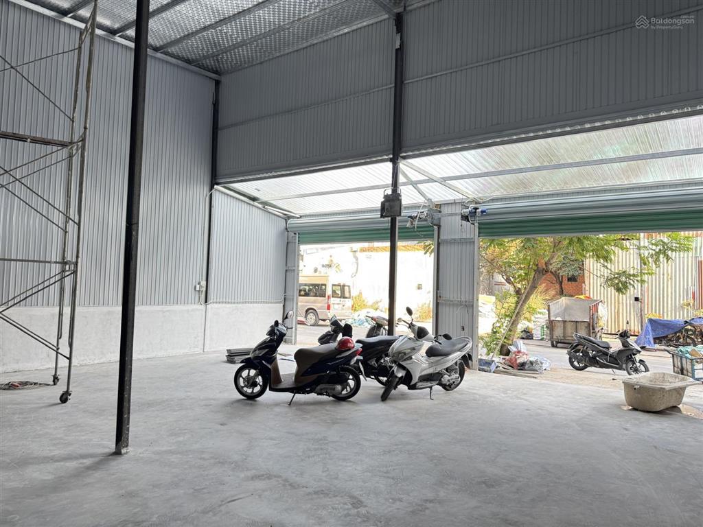 Cho thuê kho 220m2 đường nhựa rộng 12m, đường đặng thùy trâm, phường 13, quận bình thạnh