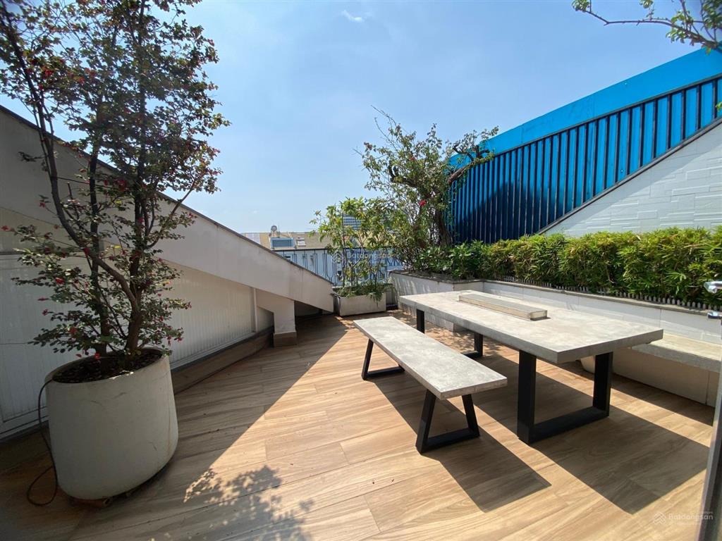 Bán gấp biệt thự mới gần bên công viên đường đặng thùy trâm, dt 10m x 20m, trệt, 2 lầu, áp mái