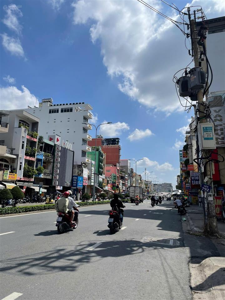 Cho thuê nhà 3 lầu, mặt tiền đường xô viết nghệ tĩnh, bình thạnh, đoạn 2 chiều