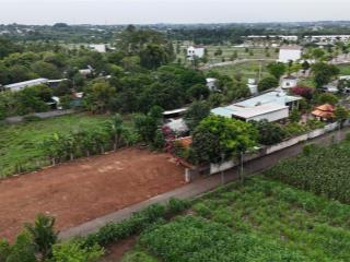 Chính chủ bán lô đất ngay kcn hòa long, giá chỉ 799tr