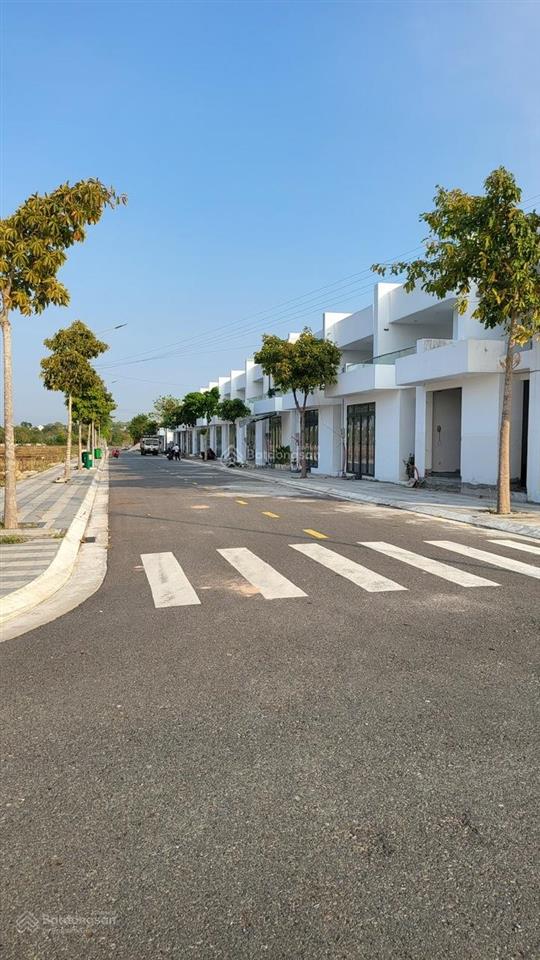 Chính chủ bán gấp lô đất 7x21 full thổ, hướng đông nam.