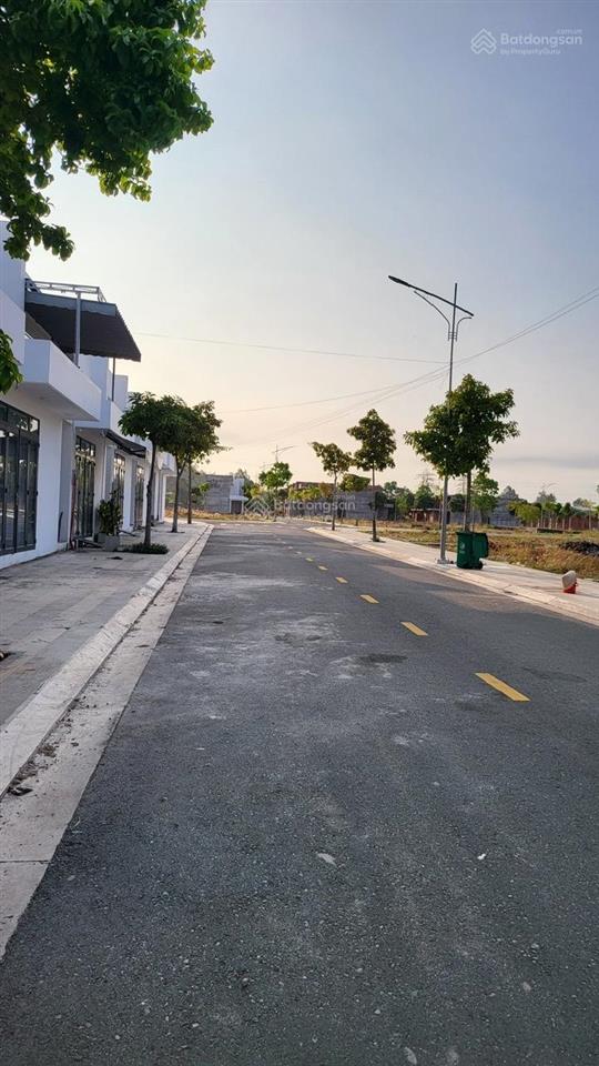 Chính chủ bán gấp lô đất 7x21 full thổ, hướng đông nam.