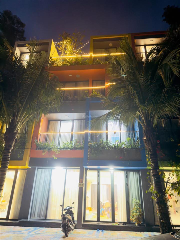 Bán lk flamingo tam chúc  đường lớn 30m  dòng tiền 40tr/tháng  mt 7m  105m2 giá cực tốt 10,5 tỷ