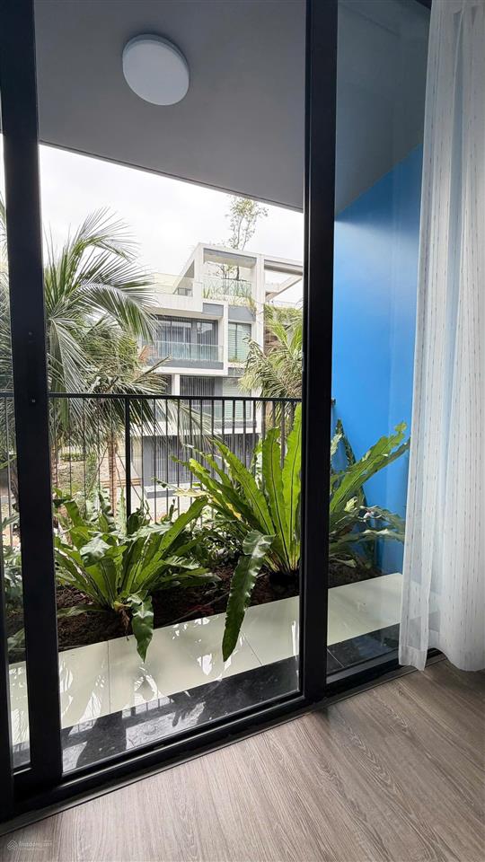Bán lk flamingo tam chúc  đường lớn 30m  dòng tiền 40tr/tháng  mt 7m  105m2 giá cực tốt 10,5 tỷ