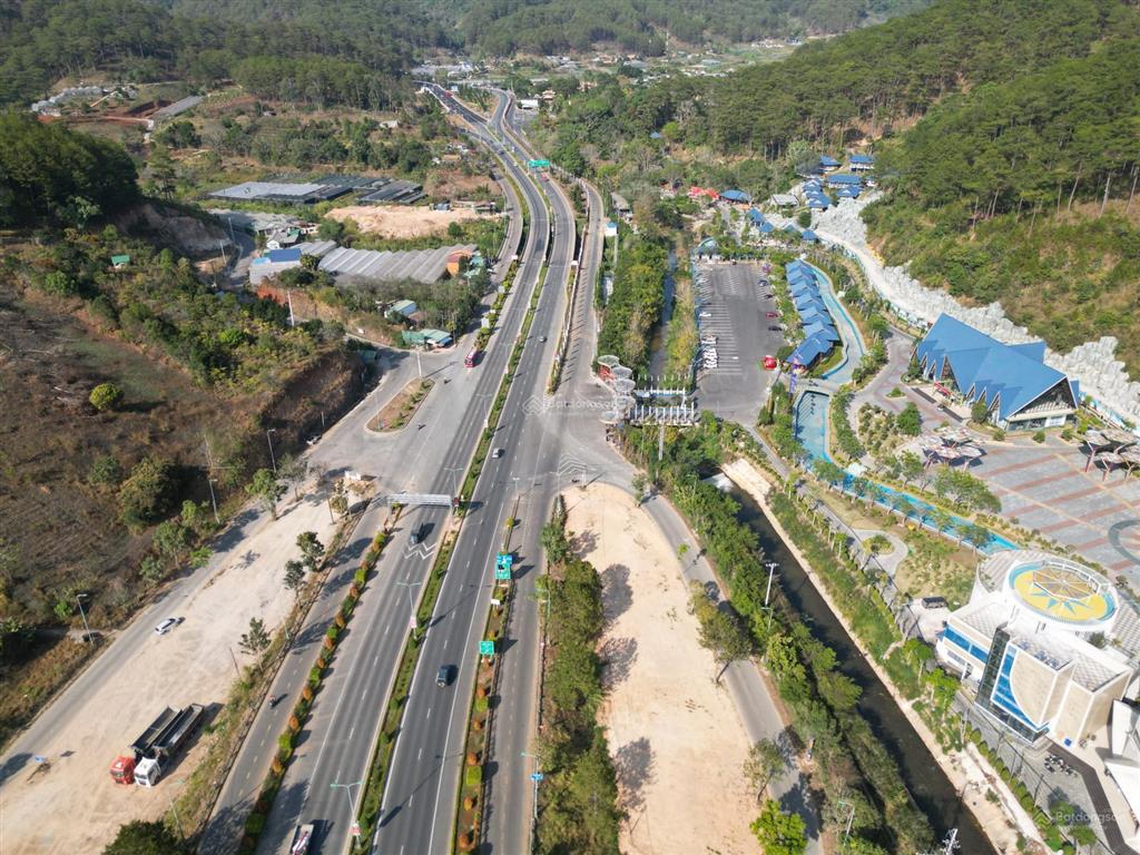 Đất nghỉ dưỡng dưới chân đèo prenn,dưới khu thầy minh niệm giáp rừng thông mr chí thiện bđs