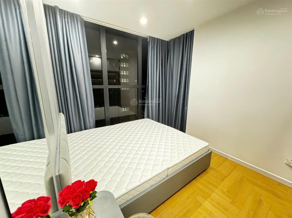 Căn hộ 4 ngủ view hồ tsq làng việt kiều châu âu, mỗ lao. giá 11 tỷ dt 190m và 3vs.  0978,965831