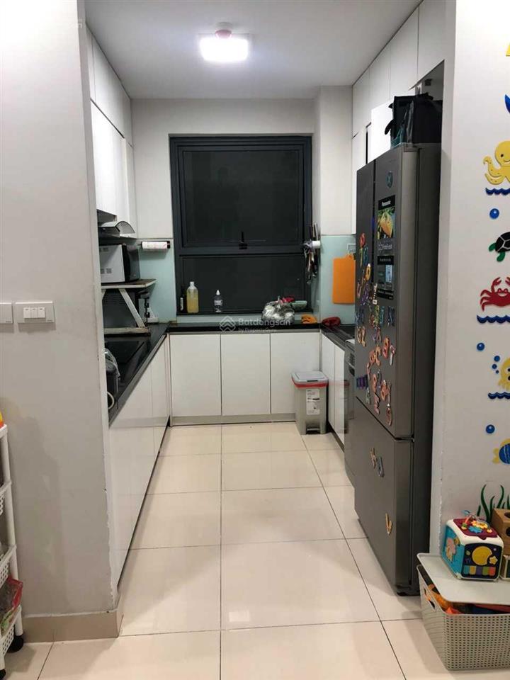 Cần tiền bán gấp căn 3 ngủ housinco phùng khoang. giá 6,8 tỷ dt 98m2 và 2vs 0978 965 ***