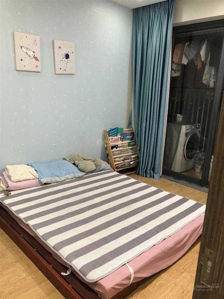 Cần tiền bán gấp căn 3 ngủ housinco phùng khoang. giá 6,8 tỷ dt 98m2 và 2vs 0978 965 ***