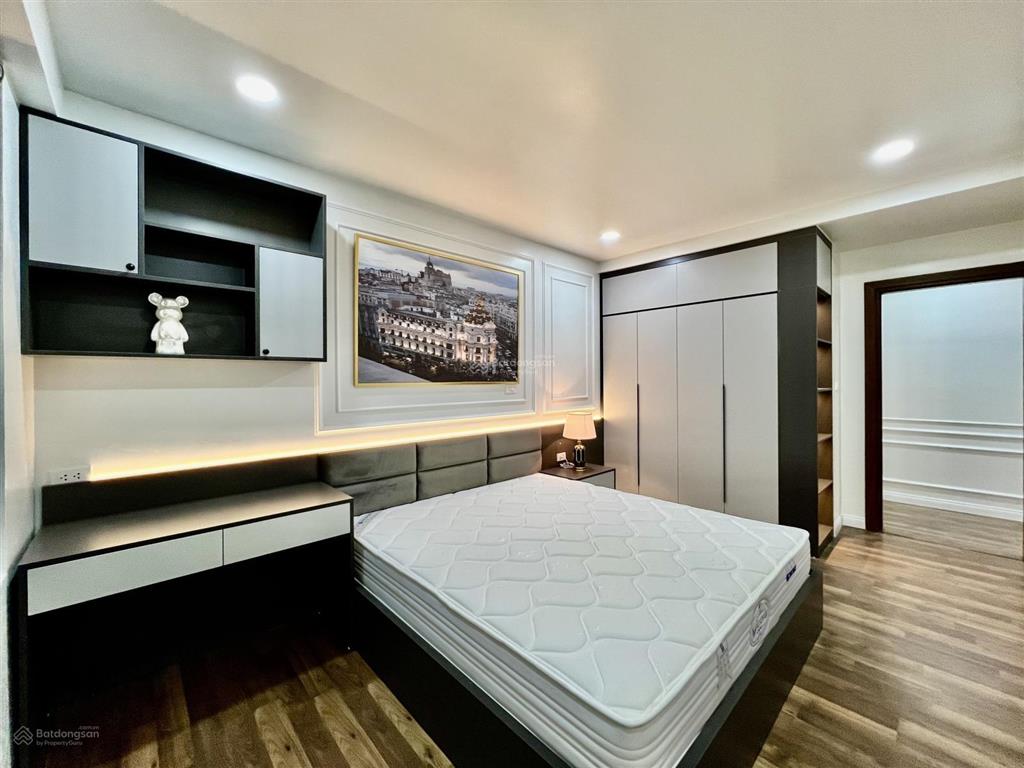 Chính chủ bán căn 2 ngủ park home, thành thái. giá 8,5 tỷ dt 80m2 và 2 vs.  0978 965 ***