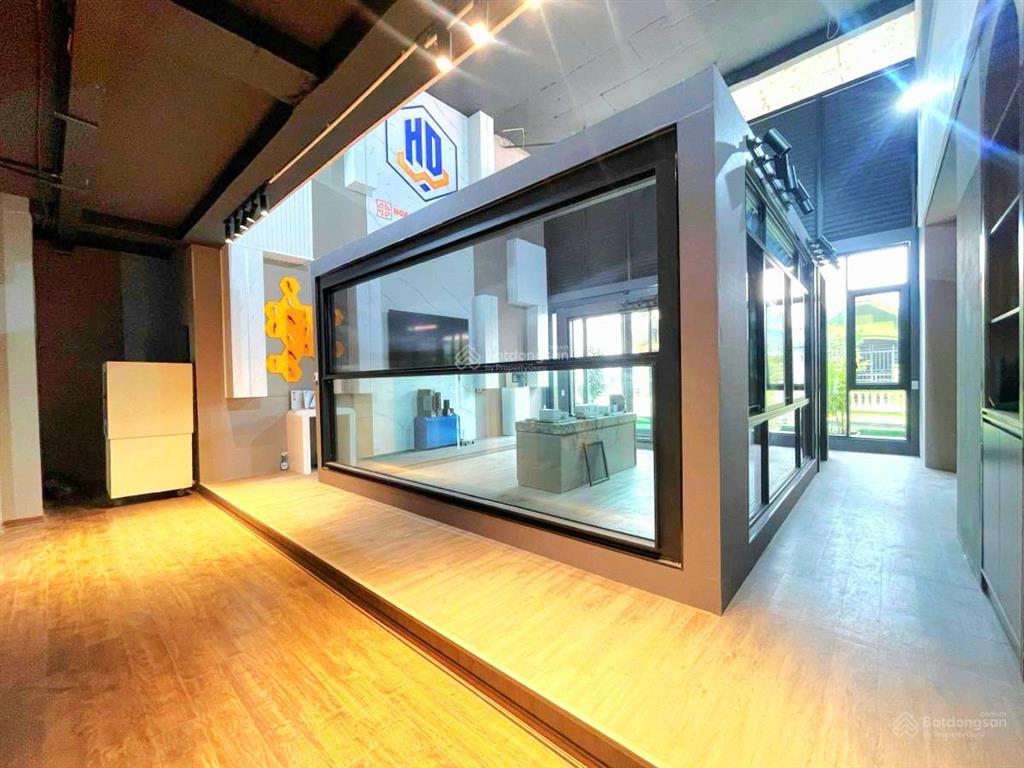 Mặt phố lạc long quân tòa 8 tầng 288m² mặt tiền rộng 16m. vị trí vàng 168tỷ (ctl) dòng tiền 3 tỷ/n