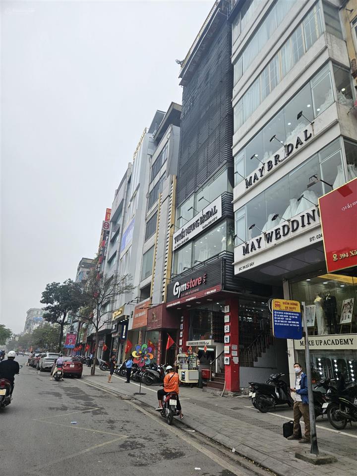 Tòa văn phòng mặt phố xã đàn 200m2 nhà 2 mặt tiền xây 10 tầng đẹp. bán 165 tỷ vỉa hè rộng phố vip