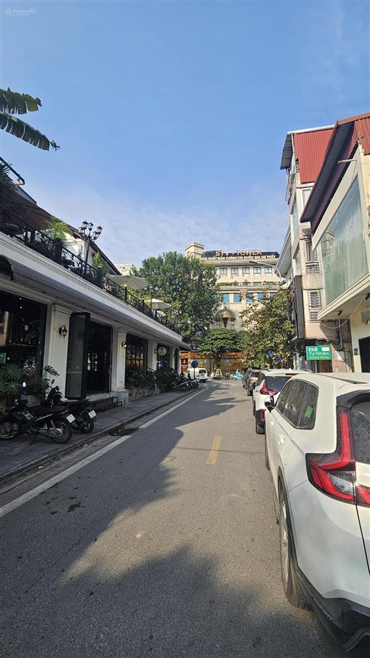 Cần bán biệt thự phố nguyễn du 416m nhà 1 sổ 1 chủ, vị trí lô góc 2 mặt tiền cực đẹp bán 420 tỷ