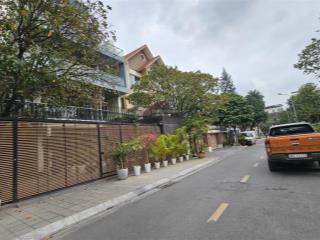 Bán biệt thự yên hòa cầu giấy 200m² khu cán bộ lão thành hơn 400tr/m, vip ở sướng nhiều cây xanh