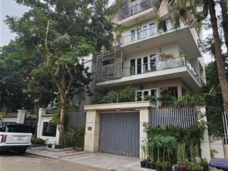 Bán biệt thự trần kim xuyến khu cán bộ lão thành 198m bán 495tr/m, khu vip ở sướng nhiều cán bộ