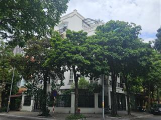 Biệt thự trần kim xuyến 265m lô góc cực đẹp 6t thang máy ở luôn. khu cán bộ vip ô tô dừng đỗ 2 bên