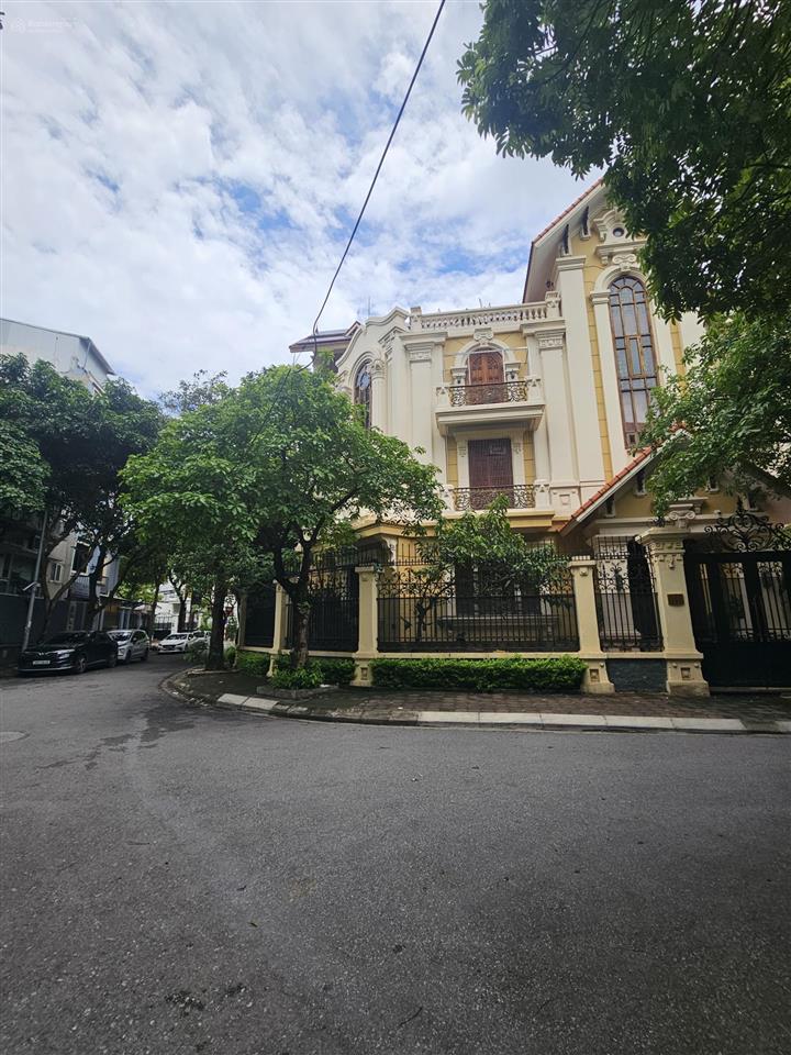 Biệt thự yên hòa cầu giấy 264m lô góc cực đẹp 6t thang máy ở luôn. giá 165 tỷ khu vip ô tô dừng đỗ