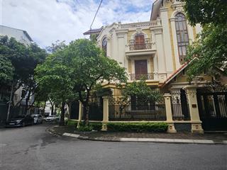 Biệt thự yên hòa cầu giấy 264m lô góc cực đẹp 6t thang máy ở luôn. giá 165 tỷ khu vip ô tô dừng đỗ