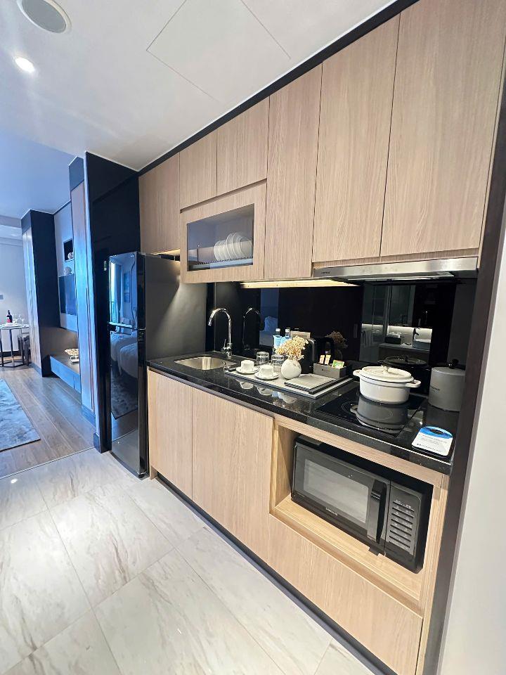 Độc quyền căn hộ The Soleil biển Mỹ Khê, giá chỉ 2,7x tỉ, tầng cao, view biển, vận hành 30 tr/tháng