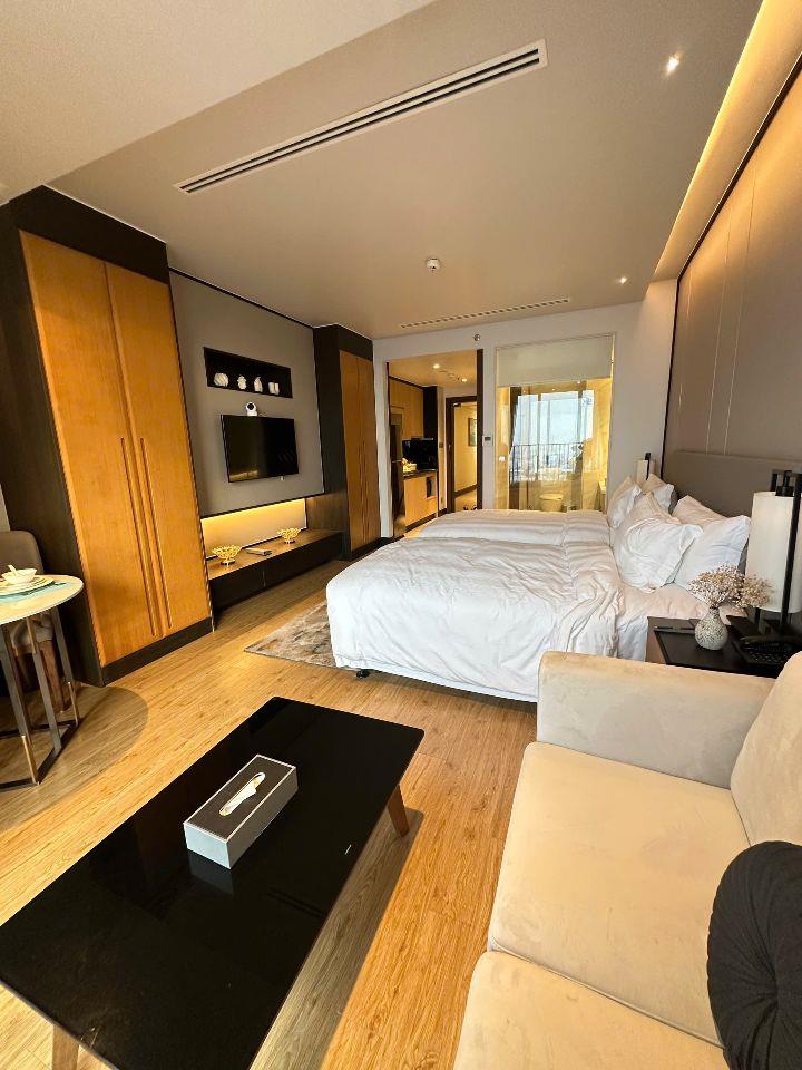 Độc quyền căn hộ The Soleil biển Mỹ Khê, giá chỉ 2,7x tỉ, tầng cao, view biển, vận hành 30 tr/tháng