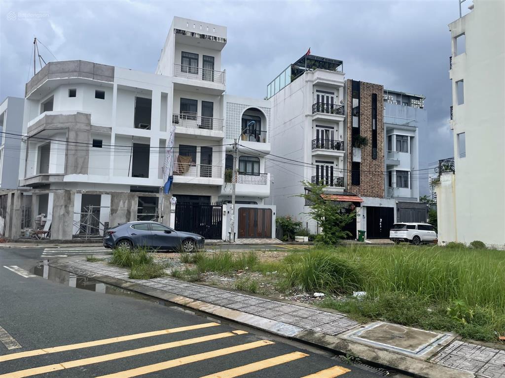 Giá hời 1/liên phường. chính chủ gửi bán lô đất 1/ liên phường hạ tầng đẹp