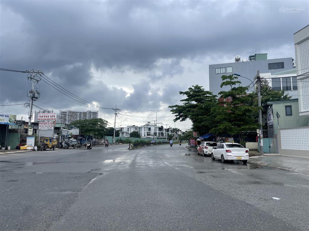 Giá hời 1/liên phường. chính chủ gửi bán lô đất 1/ liên phường hạ tầng đẹp