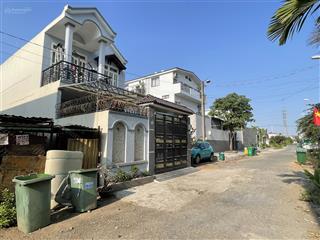 Bán nhà đường 785 kdc bách khoa, giáp quận 2. 72m2 đất ngang 5,5m. giá tốt