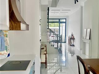 Bán nhà 4 tầng full nội thất sang trọng mặt tiền đường, giá chỉ 7 tỷ