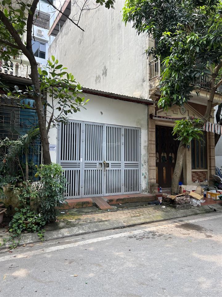 Cực hiếm 102 tại lĩnh namvĩnh hưng. 105m2, phân lô, vỉa hè, ô tô tránh, cây xanh bóng mát.