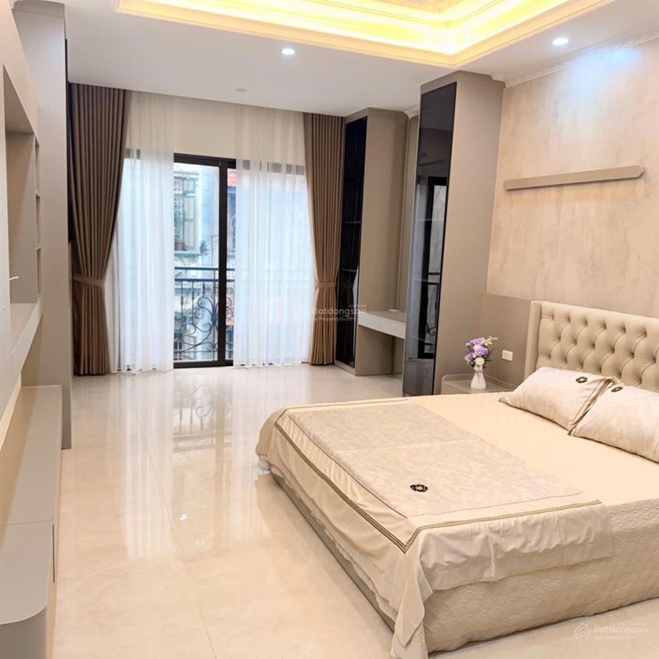Cực phẩm phân lô 55m2 tại lạc trung. thông các ngả, ô tô tránh, vỉa hè cây xanh. dân cư văn minh