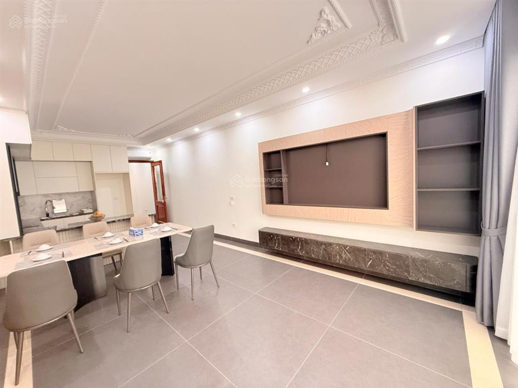 Cực phẩm phân lô 55m2 tại lạc trung. thông các ngả, ô tô tránh, vỉa hè cây xanh. dân cư văn minh