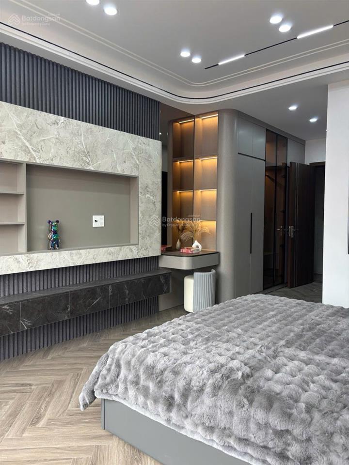 Bán nhà đường nguyễn đức cảnh, 45m2, một nhà ra phố. mới tinh, full nội thất. ở sướng