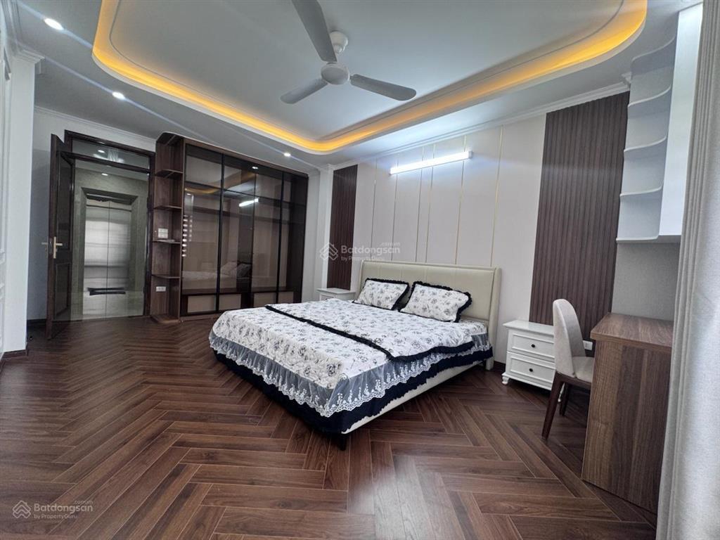 Bán nhà riêng lò đúc. 45m2, mới tinh, full nội thất. thang máy nk chạy êm, vài bước chân ra phố