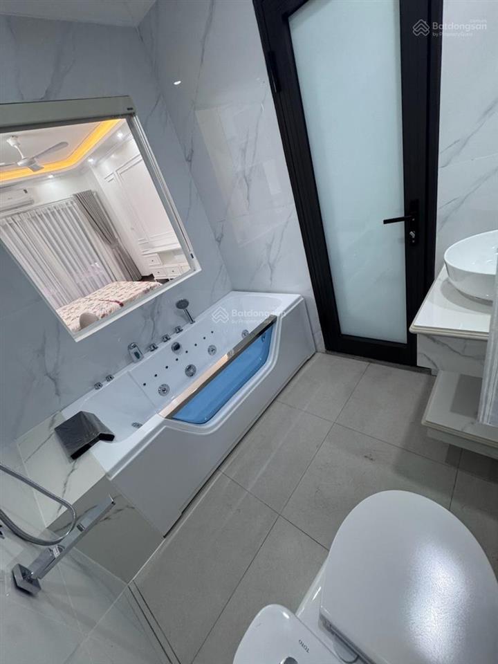 Bán nhà riêng lò đúc. 45m2, mới tinh, full nội thất. thang máy nk chạy êm, vài bước chân ra phố