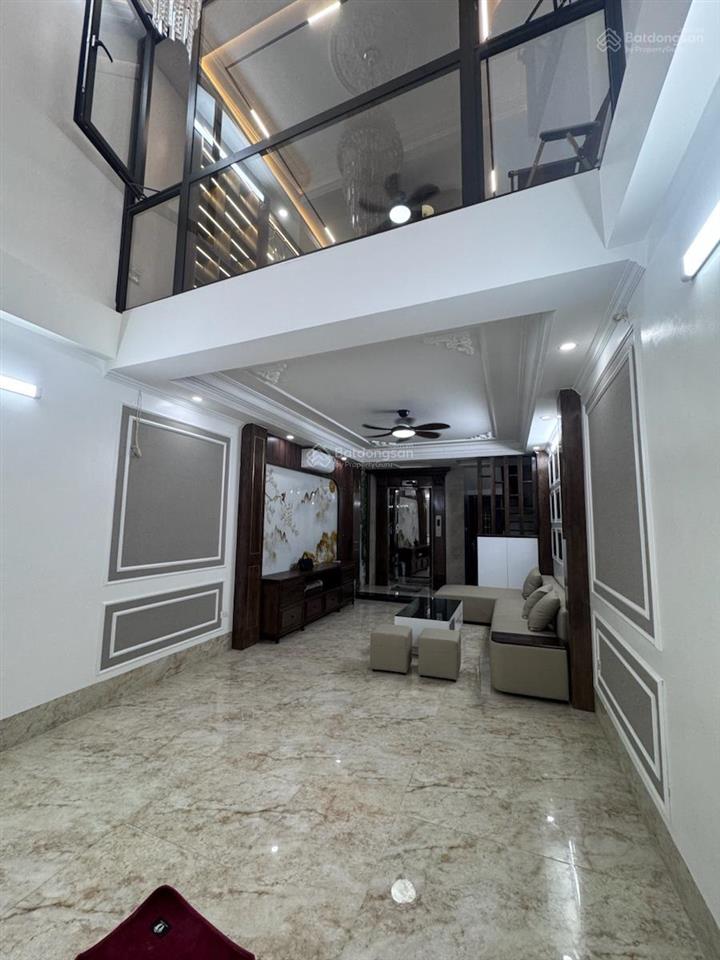 Bán nhà riêng lò đúc. 45m2, mới tinh, full nội thất. thang máy nk chạy êm, vài bước chân ra phố