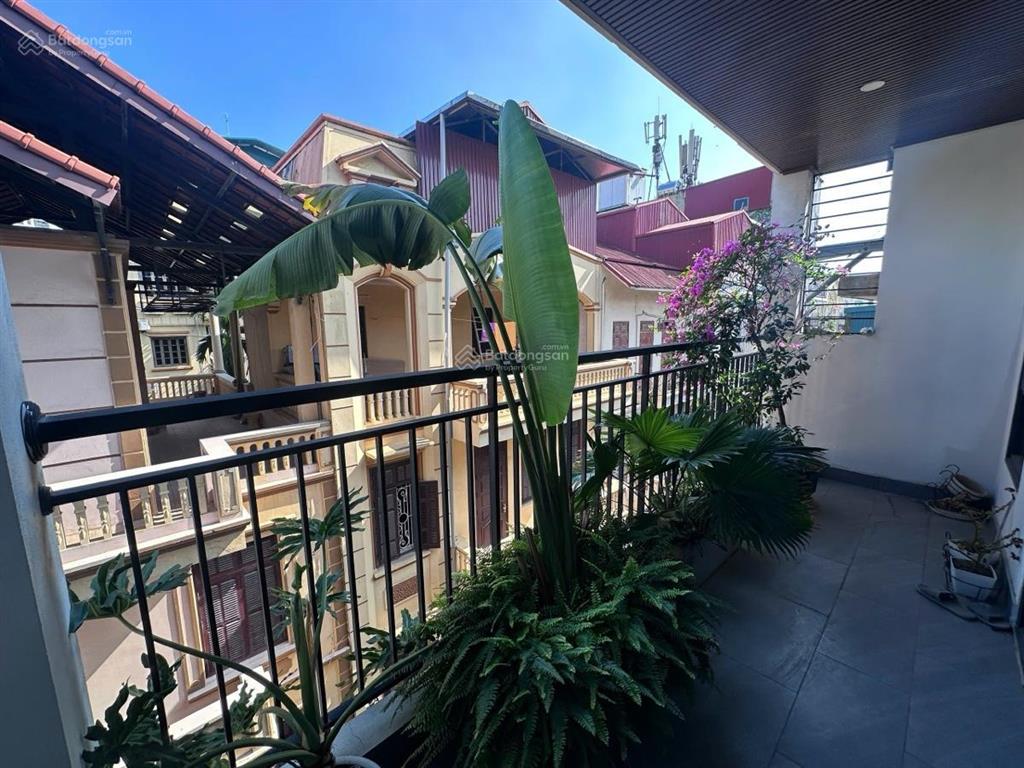 Bán nhà riêng đường lạc trung, 88m2, khu vực phân lô, ô tô tránh, thông tứ hướng. vỉa hè, 2 thoáng