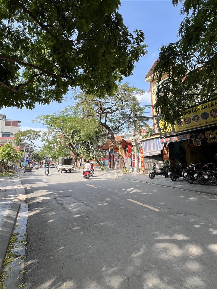 Bán nhà mặt phố vĩnh hưng, 53,5m2 vỉa hè rộng, giao thông thuận tiện, kd nhộn nhịp