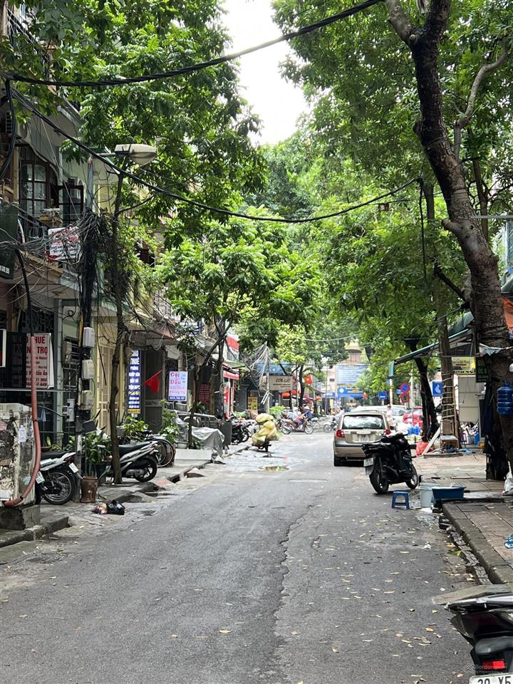 Bán nhà riêng trần điềnlê trọng tấn. 50m², ô tô tránh, vỉa hè rộng, gần hồ, gần phố. ở sướng