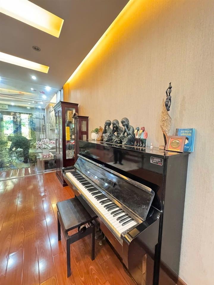 Bán nhà kđt vĩnh hoàngvĩnh hưng. 120m, 2 mặt tiền, vỉa hè rộng, gần hồ, ô tô tránh, thoáng mát