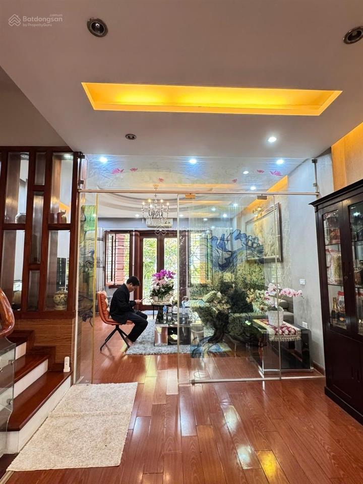 Bán nhà kđt vĩnh hoàngvĩnh hưng. 120m, 2 mặt tiền, vỉa hè rộng, gần hồ, ô tô tránh, thoáng mát