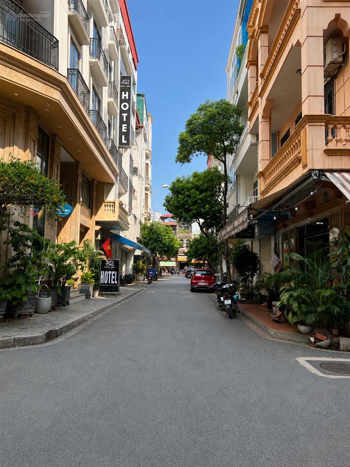 Nhà phân lô đường quan nhân, 60m2, ô tô tránh, vỉa hè, gần phố, vừa ở vừa kinh doanh, dân xây