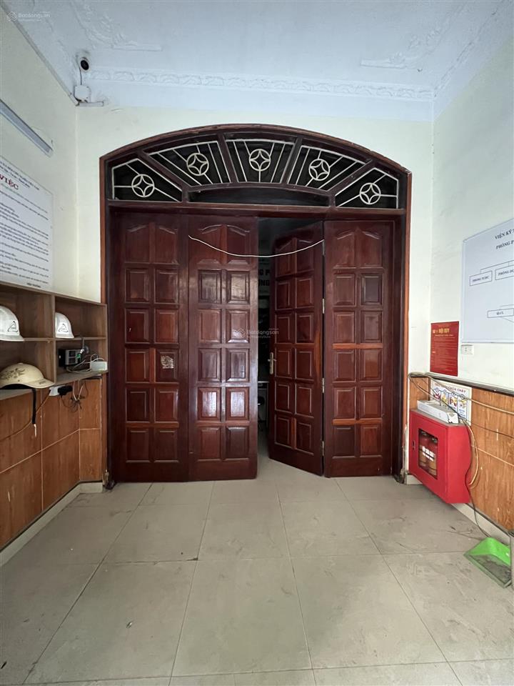 Nhà phân lô đường quan nhân, 60m2, ô tô tránh, vỉa hè, gần phố, vừa ở vừa kinh doanh, dân xây