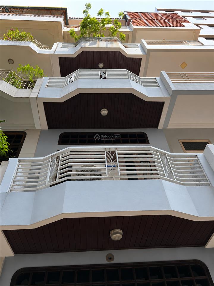 Nhà phân lô đường quan nhân, 60m2, ô tô tránh, vỉa hè, gần phố, vừa ở vừa kinh doanh, dân xây