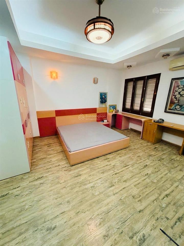Bán nhà khu vực phân lô, 2 mặt ngõ đường lê trọng tấn. 58m2, ô tô đỗ cửa, vào nhà. gần phố.