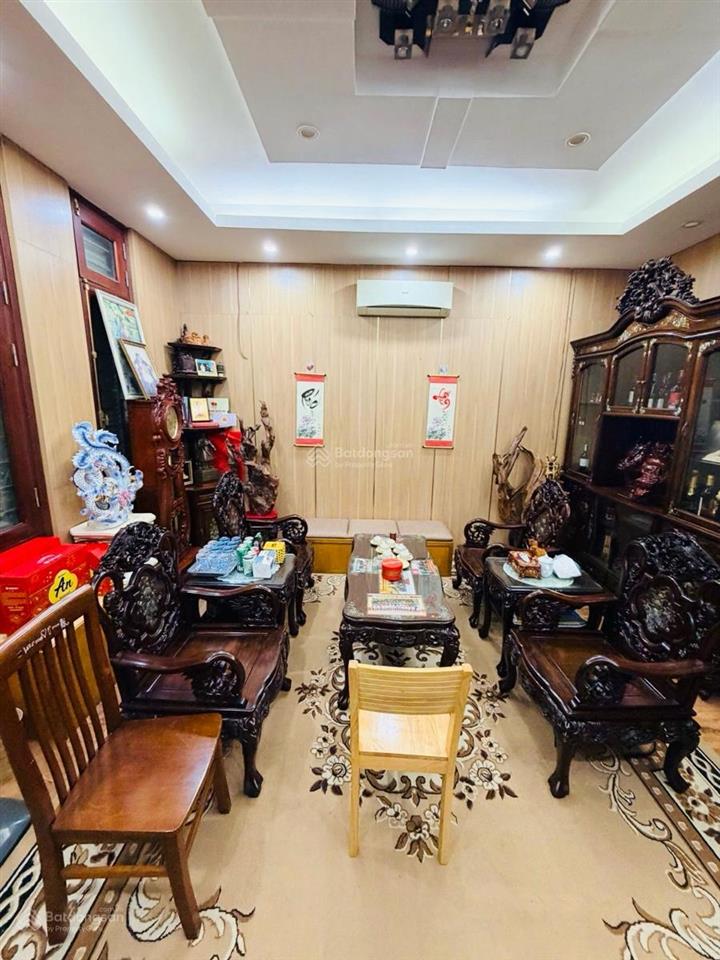 Bán nhà khu vực phân lô, 2 mặt ngõ đường lê trọng tấn. 58m2, ô tô đỗ cửa, vào nhà. gần phố.