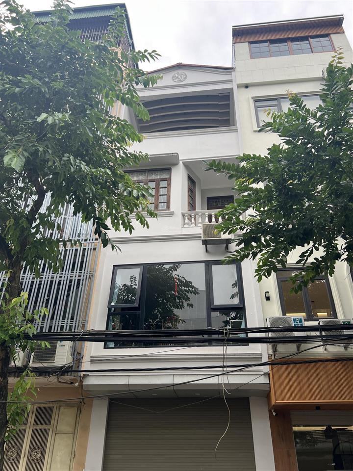 Bán nhà phân lô 85m2 đường kim đồng, 2 mặt tiền, view hồ, view công viên. vỉa hè, ô tô quanh nhà