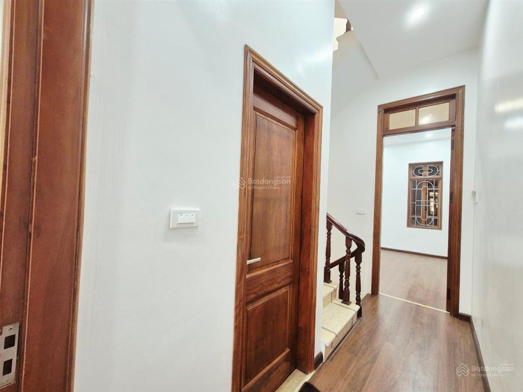 Nhà phân lô, ô tô chạy vòng quanh, vỉa hè rộng, đường nguyễn cảnh dị, 54m2, gần phố, vừa ở vừa kd