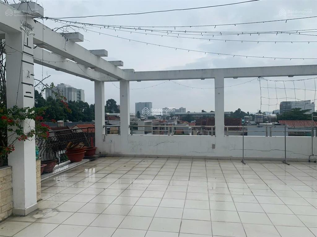 Bán nhanh căn hộ dịch vụ 22 phòng thu nhập 800 triệu diện tích lớn vị trí kim cương thủ đức
