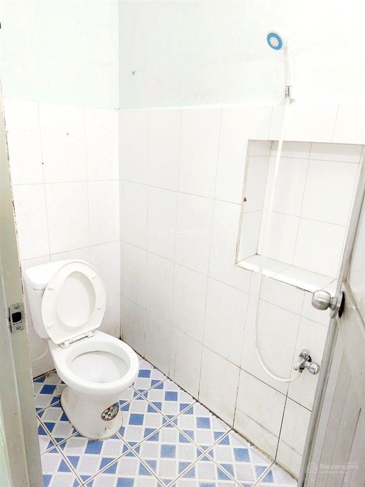 Cho thuê phòng q10, rộng rãi thoải mái thoáng mát 2tr650